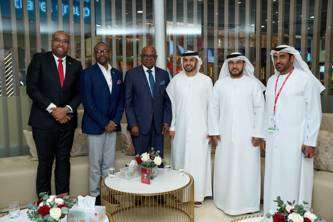 Minister of Tourism, Hon Edmund Bartlett, (3rd L) pauses for a photo following discussions with Senior Executives of Emirates Airline, Adnan Kazim, Chief Commercial Officer (3rd R); Sheikh Majid Al Mualla, Divisional Senior Vice President, International Affairs (2nd R) and Kahlid Bel Jaflah (R), Divisional Vice President Commercial Operations United Arab Emirates and Oman. Also pictured are Senator the Hon. Delano Seiveright, Minister of State, Ministry of Tourism (L) and Director of Tourism, Donovan White.